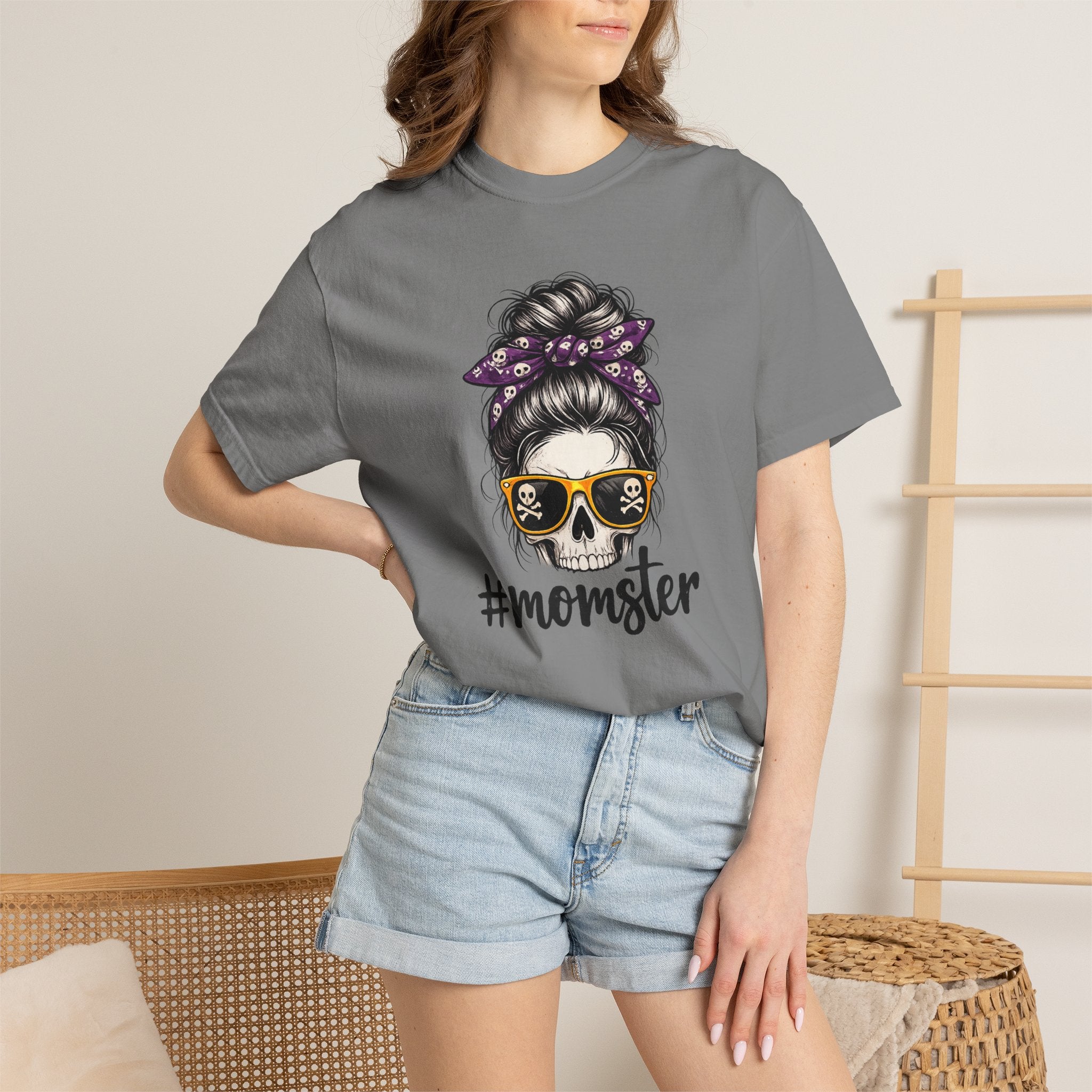 Momster Skull T-Shirt – Halloween Mom Graphic Tee