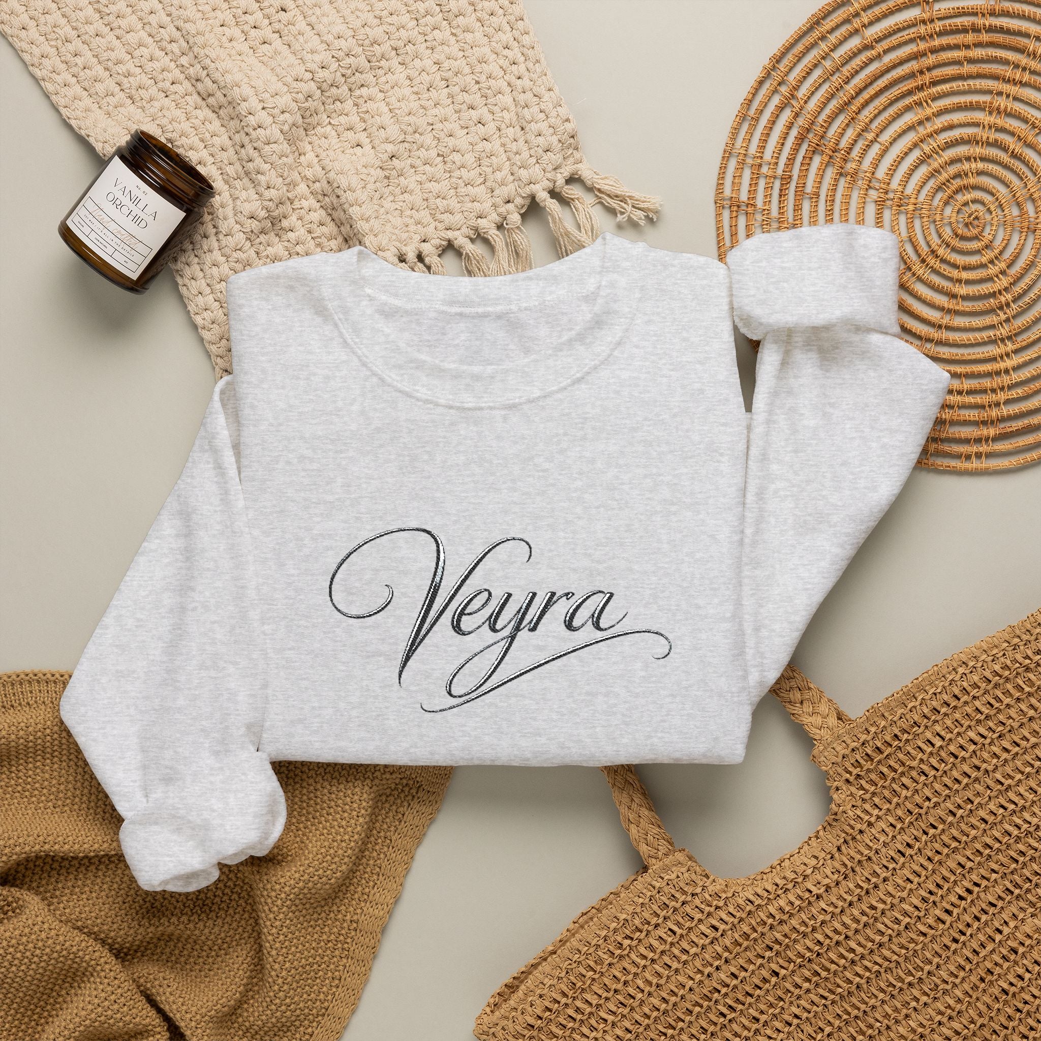 Veyra Script Crewneck Sweatshirt — Elegant Handwritten Logo Pullover