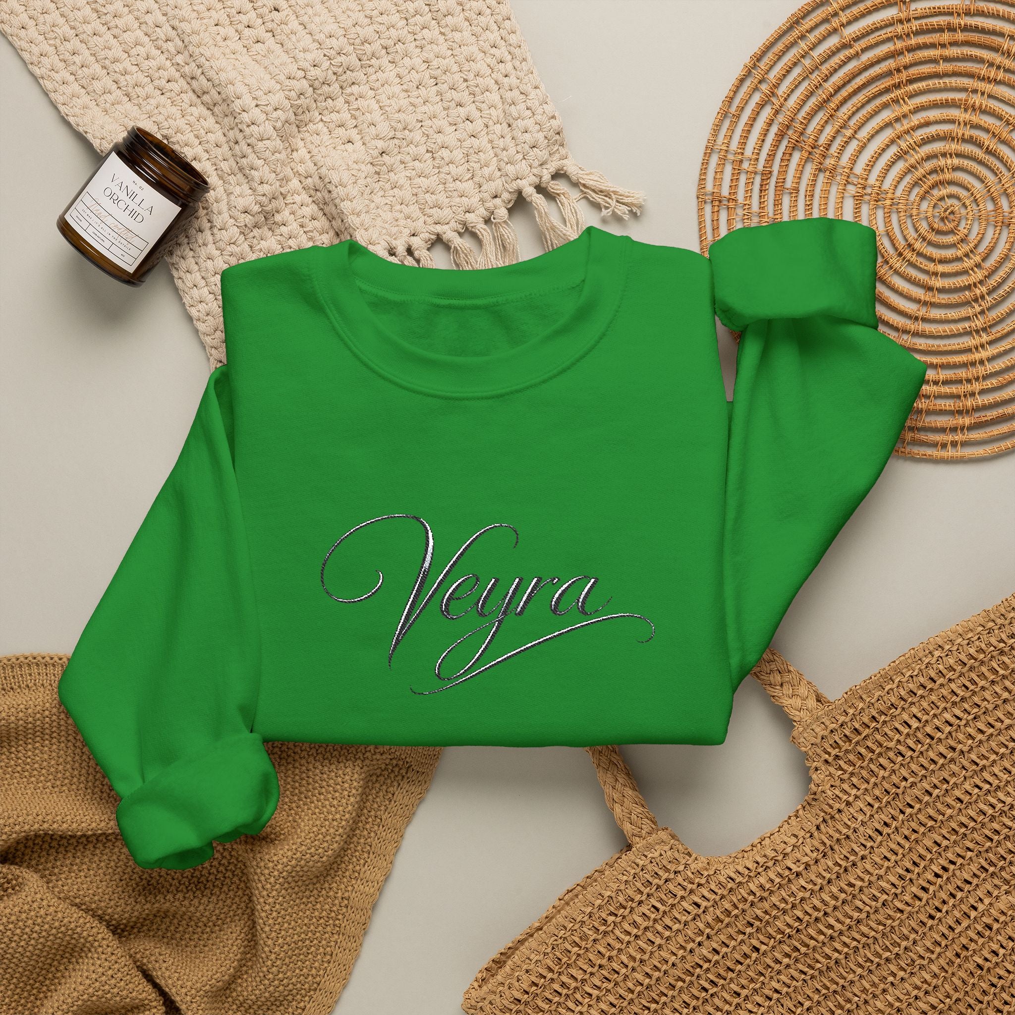 Veyra Script Crewneck Sweatshirt — Elegant Handwritten Logo Pullover