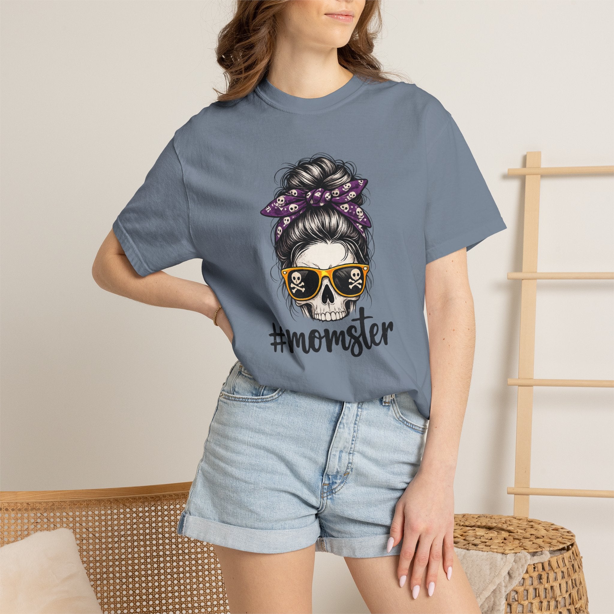 Momster Skull T-Shirt – Halloween Mom Graphic Tee