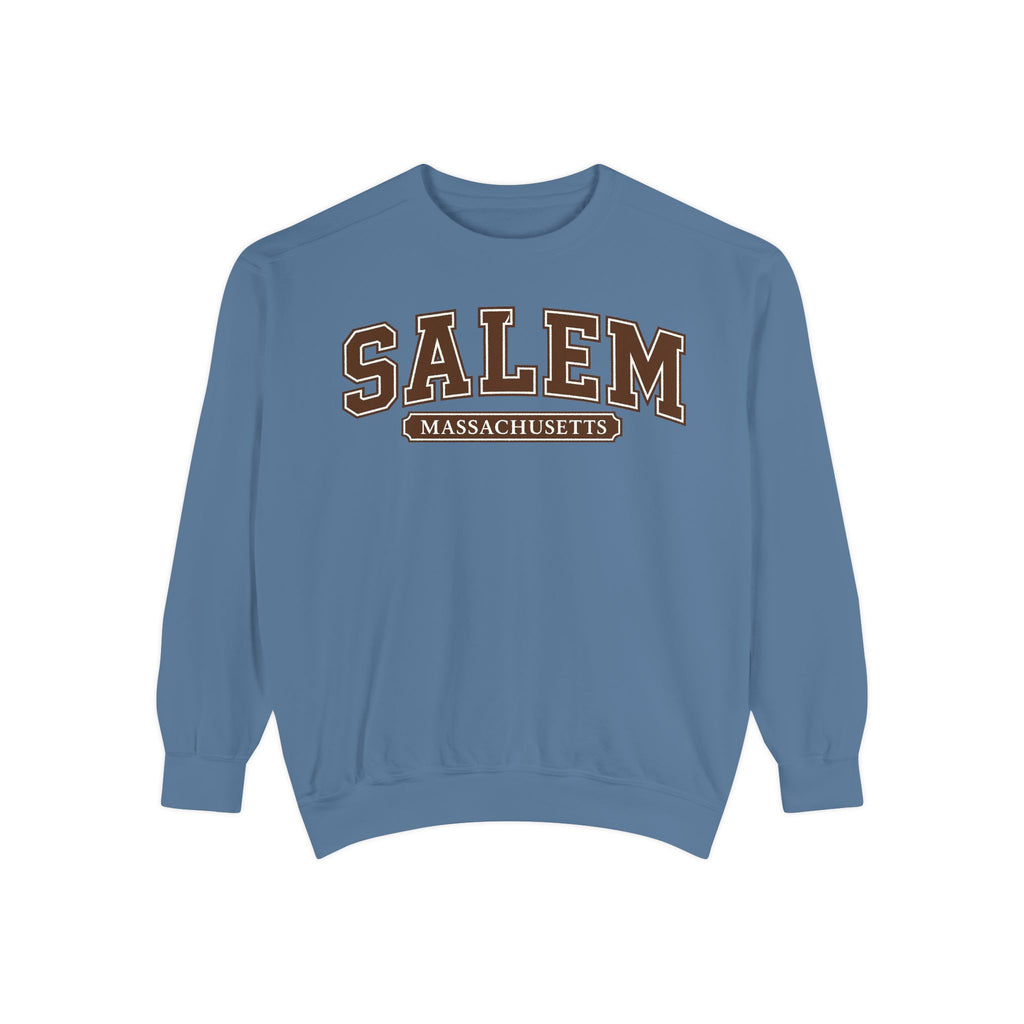 Salem Massachusetts Vintage-Style Sweatshirt