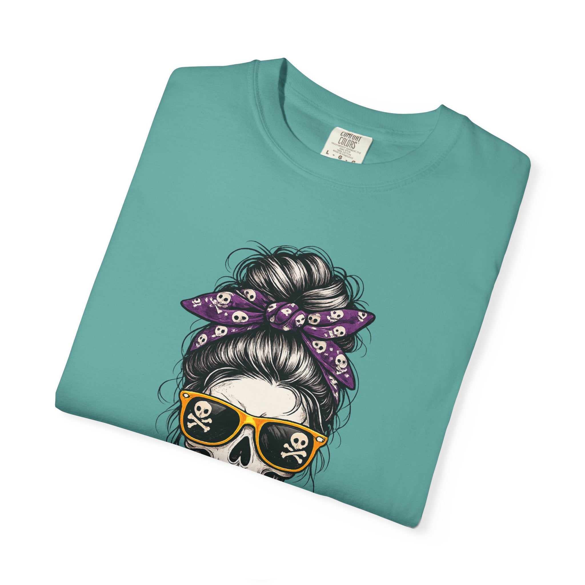 Momster Skull T-Shirt – Halloween Mom Graphic Tee