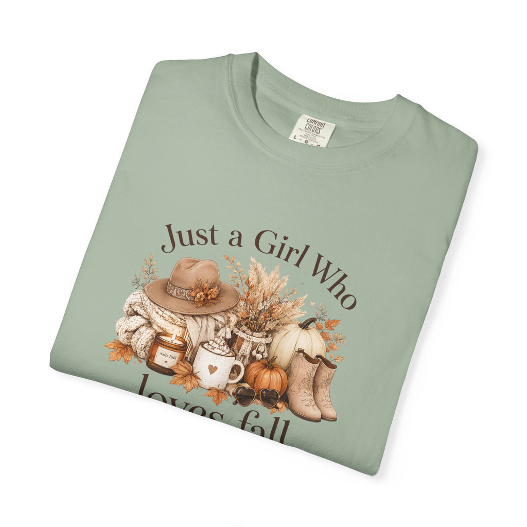 Fall Vibes Graphic Tee — "Just a Girl Who Loves Fall" Autumn Shirt