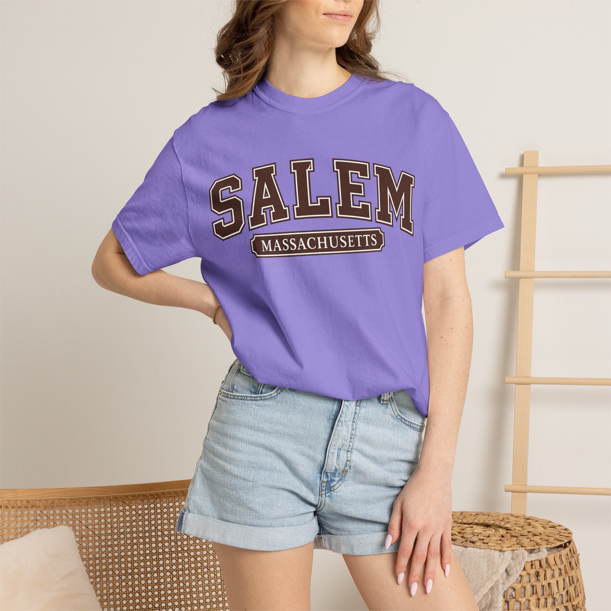 Salem Massachusetts Vintage Collegiate T-Shirt